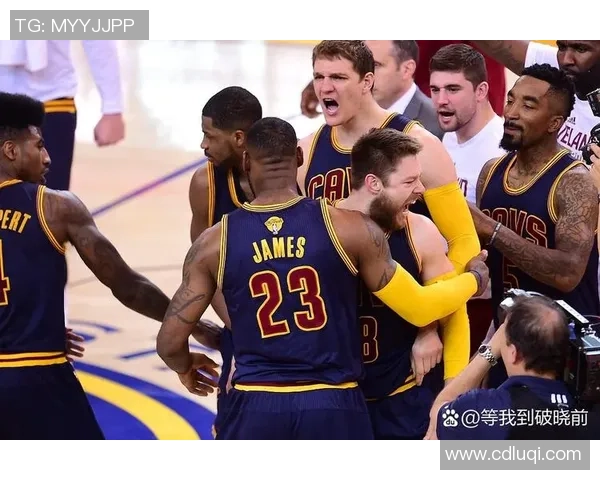 肌肉男足球场争锋与NBA巨星争锋对决,谁能称霸运动之巅